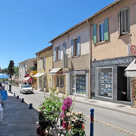 Aufenthalt Fuer Familien Im Golf Von St- Tropez By Interhome La Croix-Valmer